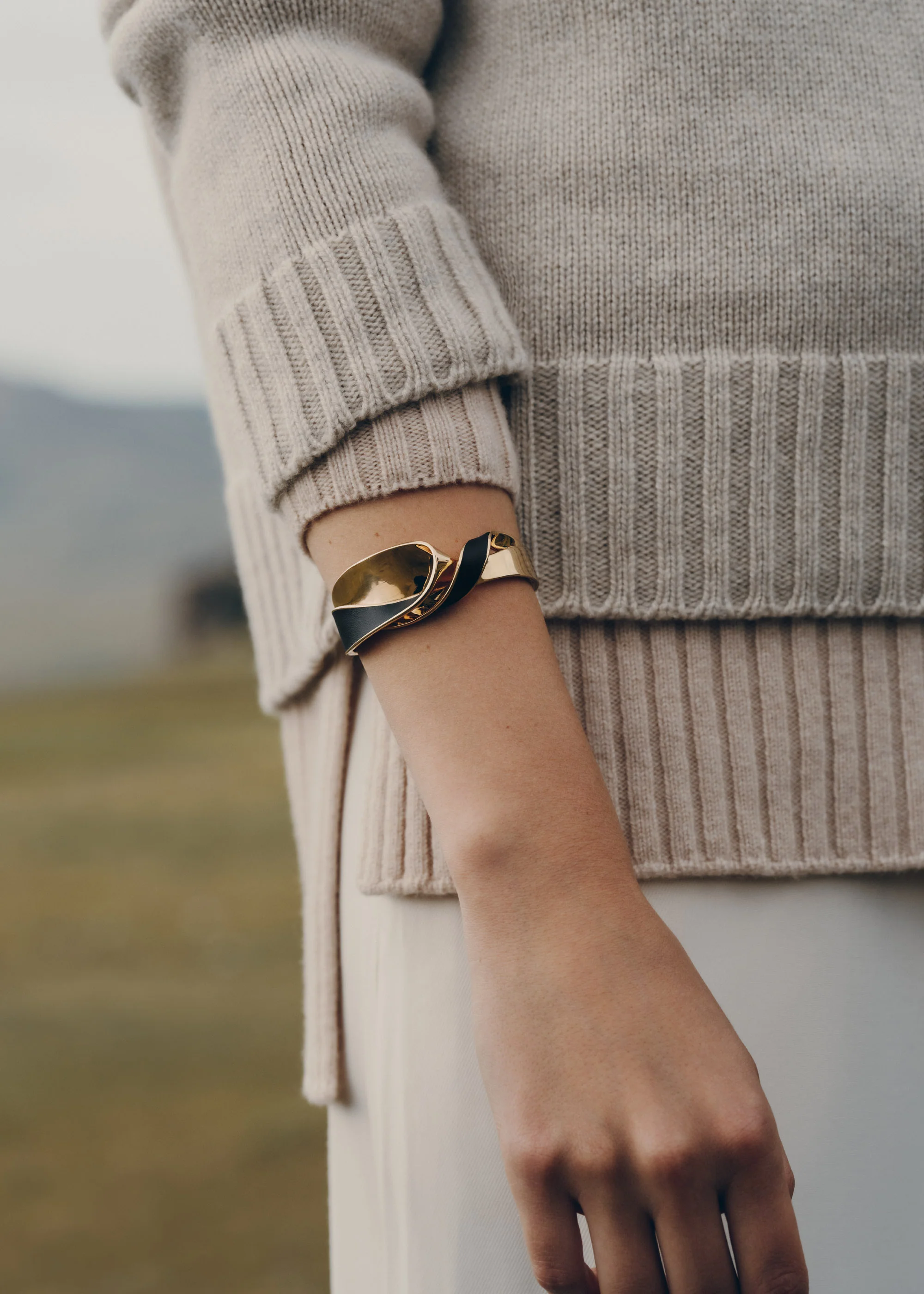 Éole Cuff - Black Leather - Image 5