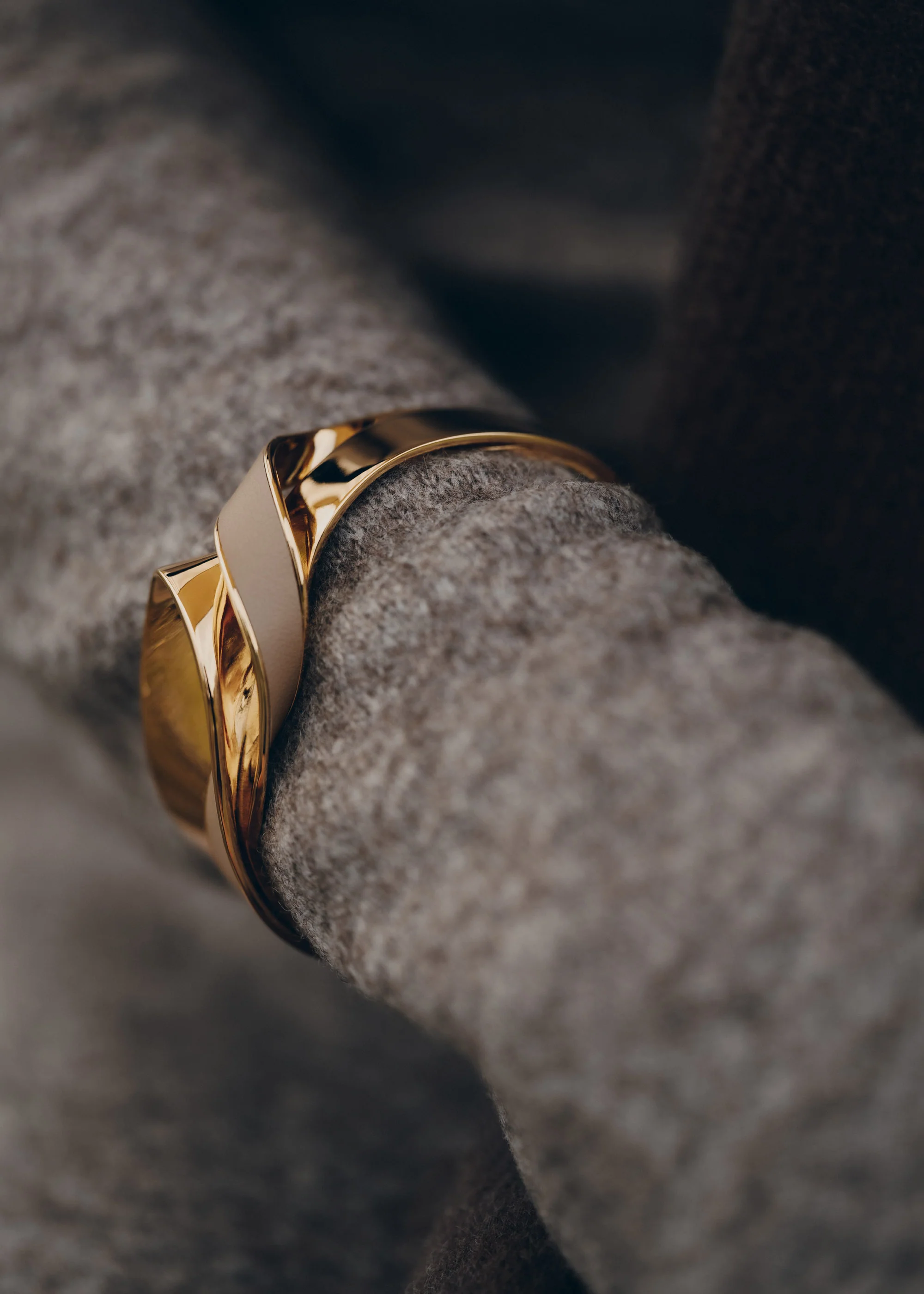 Éole Cuff - Taupe Leather - Image 3