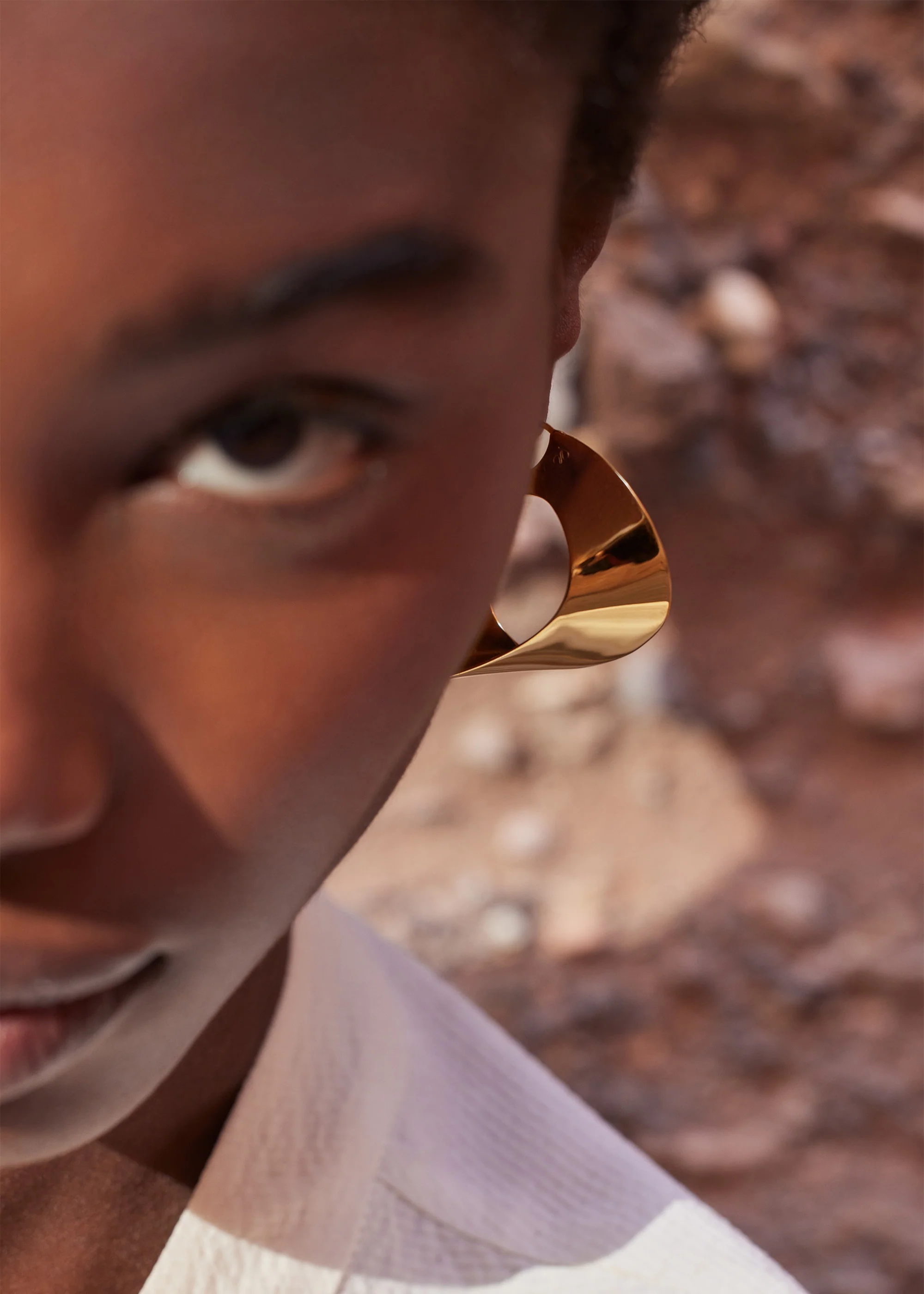 Éole Hoop Earrings - 24 carat gold gilded - Image 5