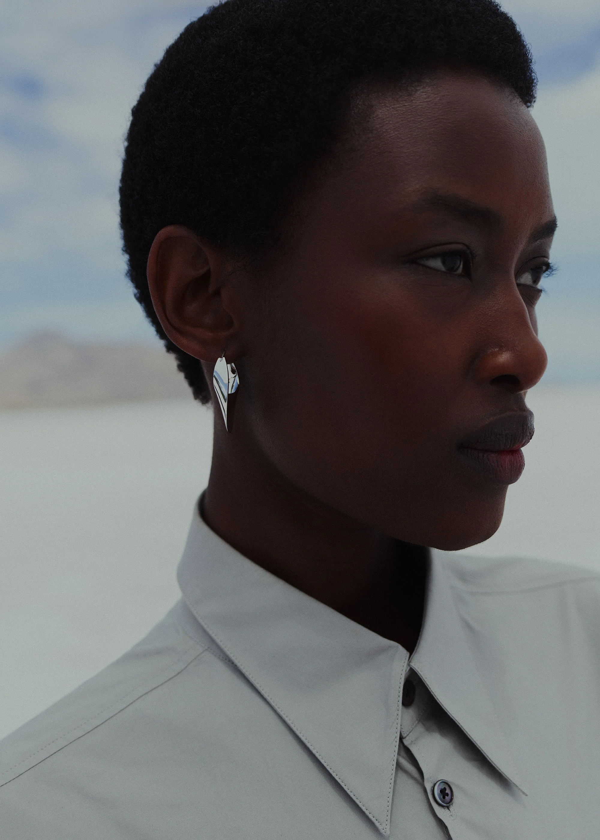 Éole Slim Hoop Earrings - Silver in rhodium plated brass - Image 4