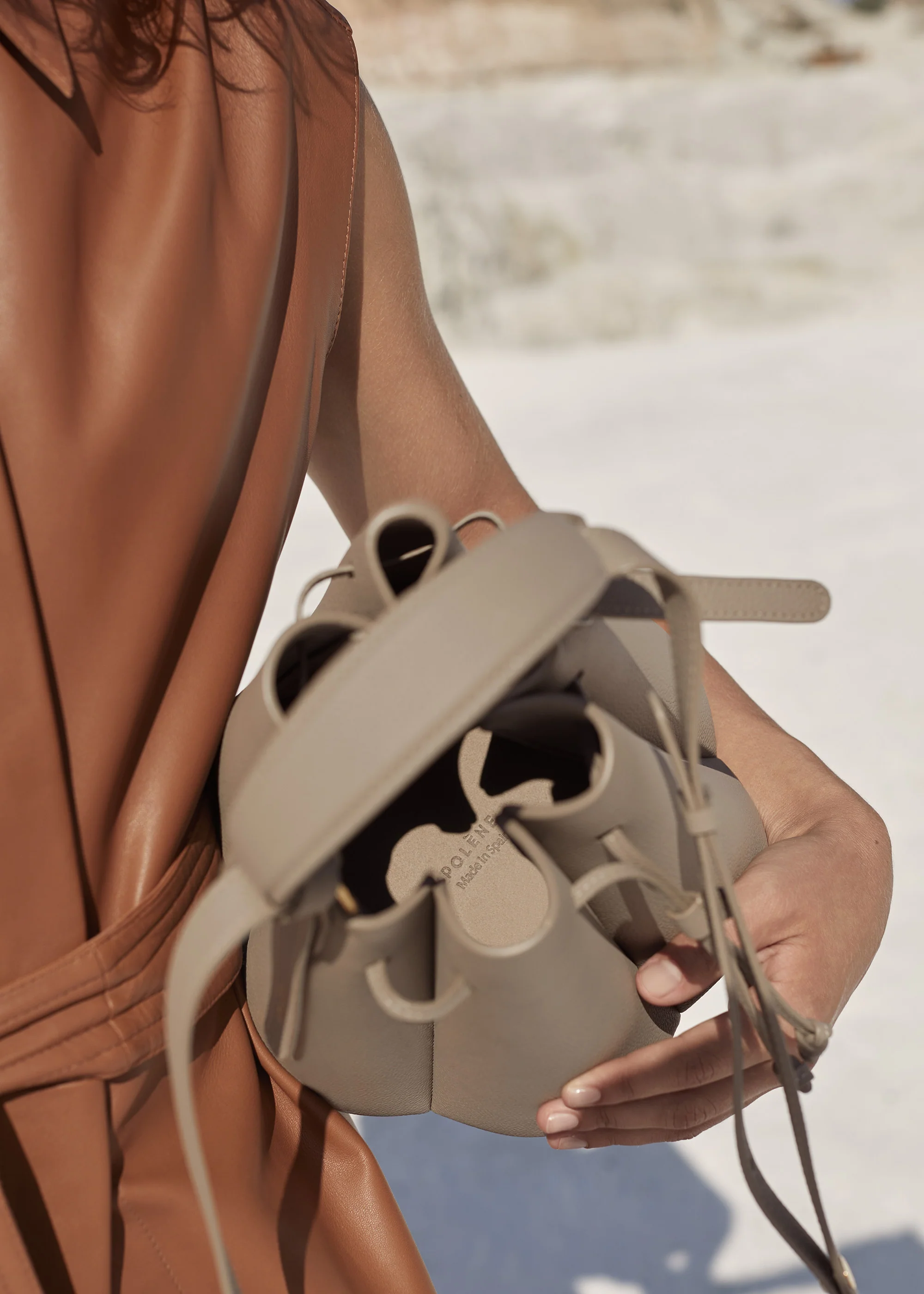 Numéro Huit - Textured Taupe - Image 5