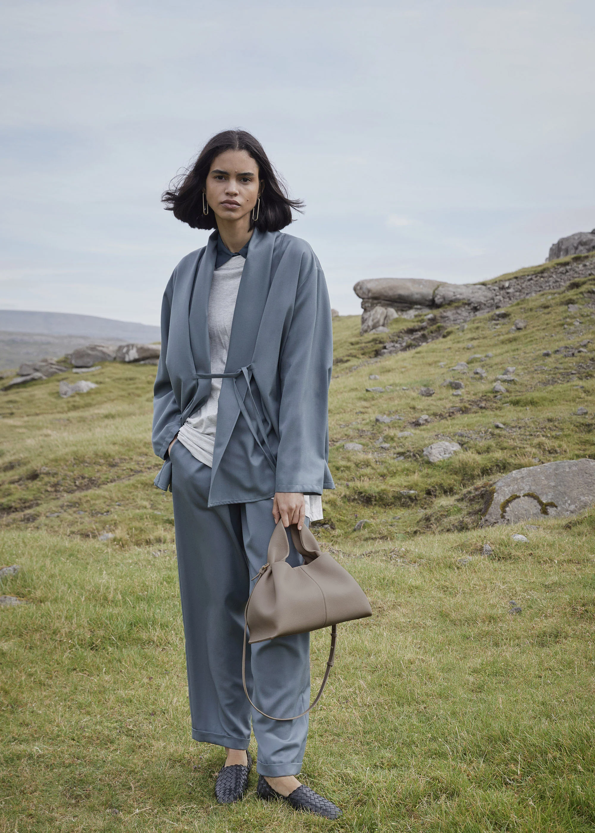 Numéro Neuf - Textured Taupe - Image 3