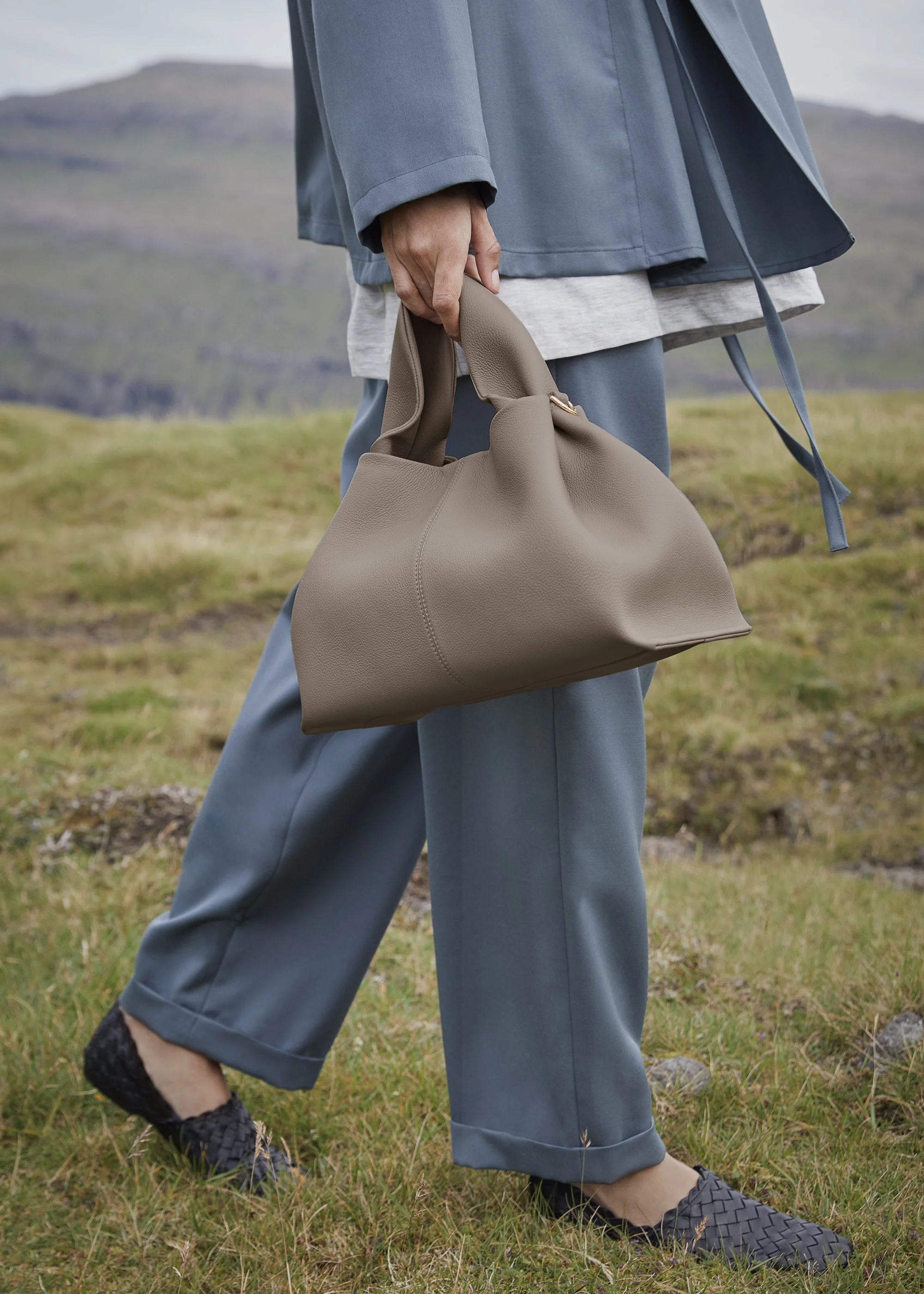 Numéro Neuf - Textured Taupe - Image 6