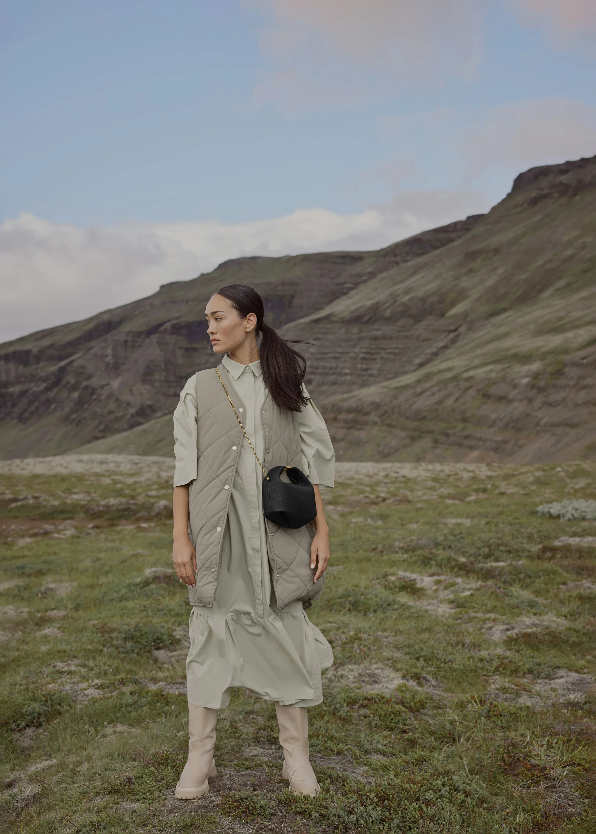 Béri - Textured Black Chain - Image 6