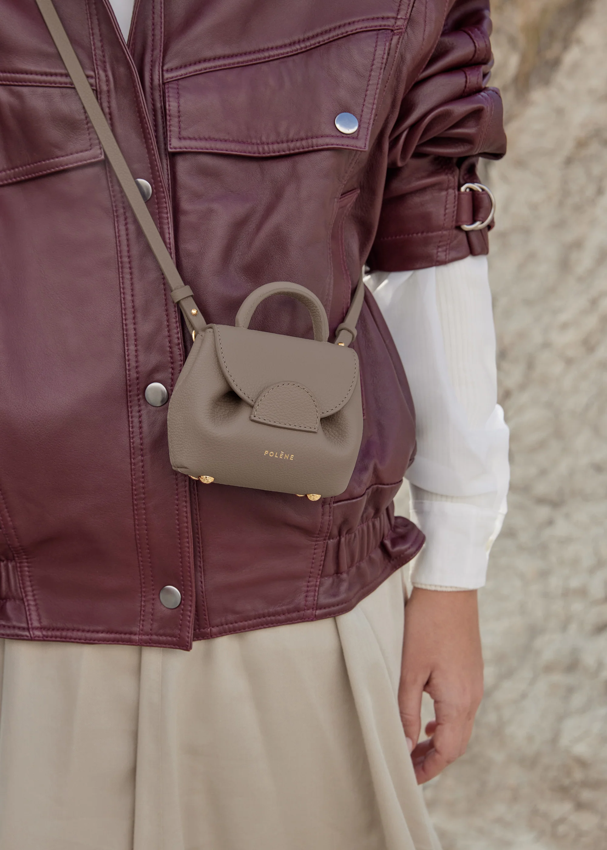 Numéro Un Micro - Textured Taupe - Image 3