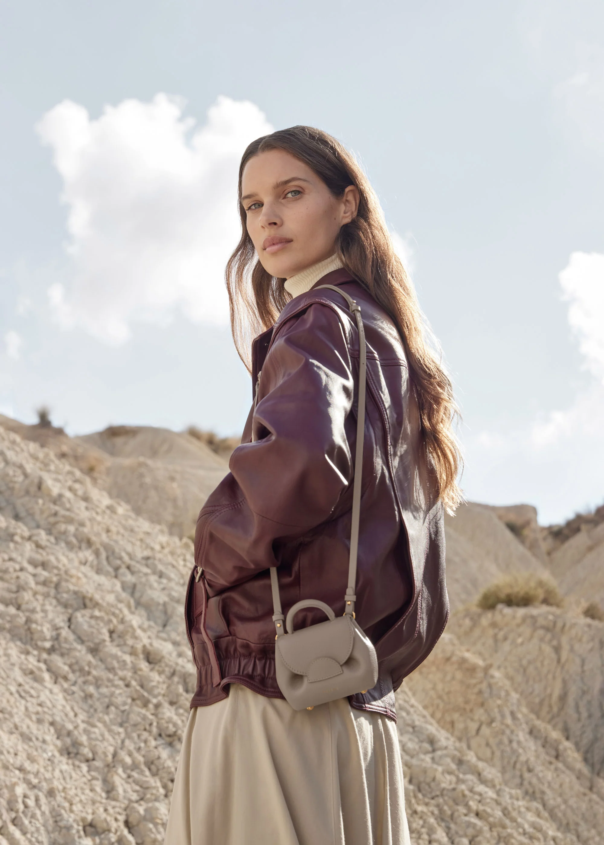 Numéro Un Micro - Textured Taupe - Image 4