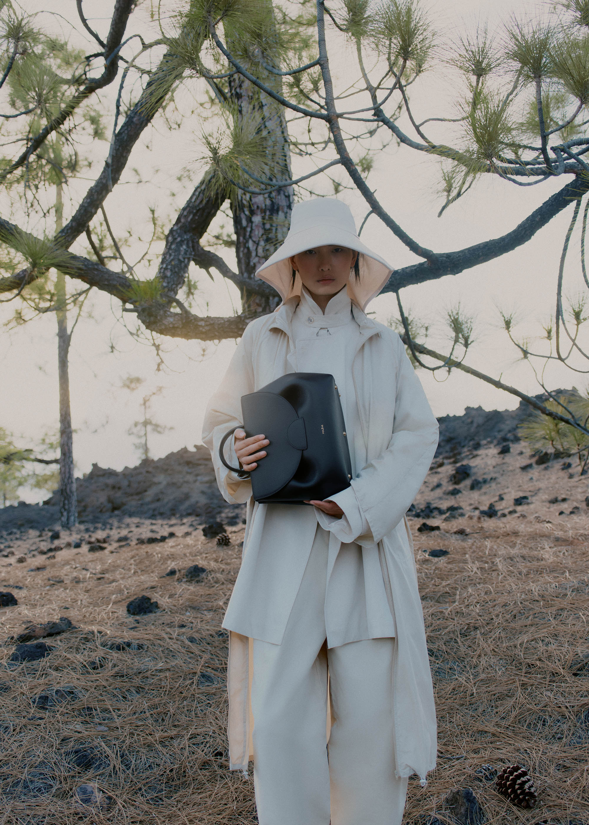 Numéro Un - Textured Black - Image 3