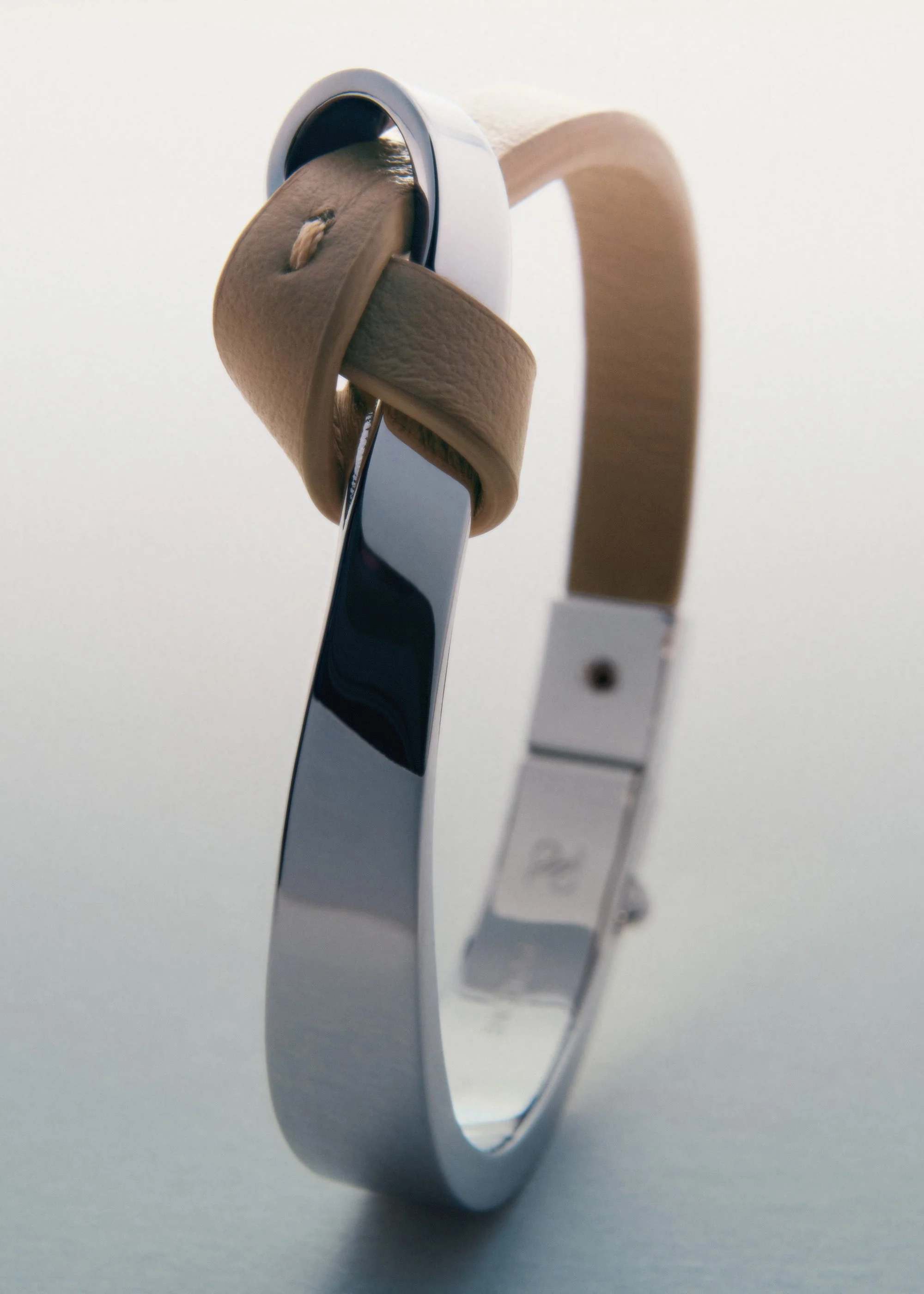 Ormé Bangle - Silver in rhodium with Taupe Leather - Image 3