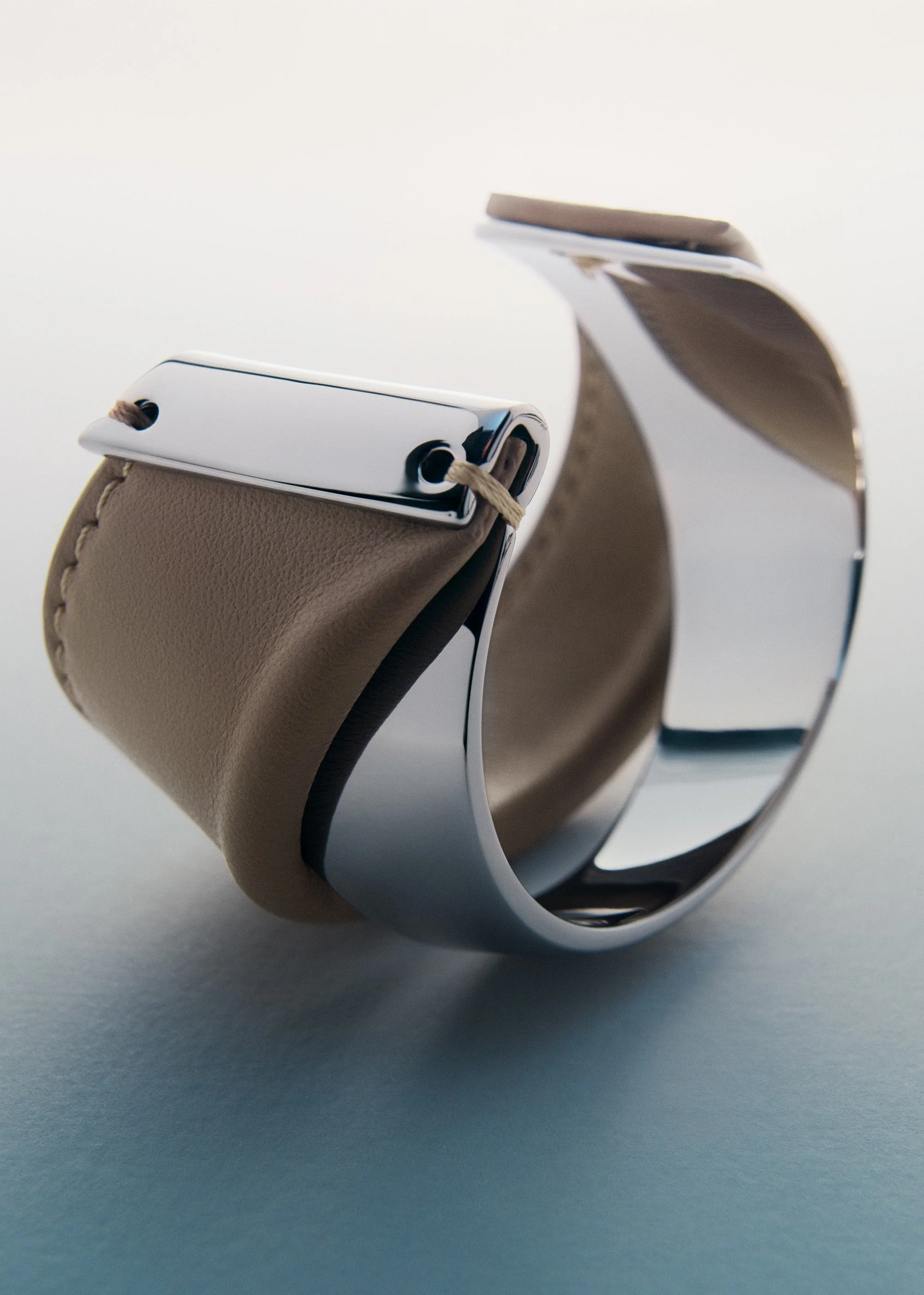Ormé Cuff - Silver in rhodium with Taupe Leather - Image 3