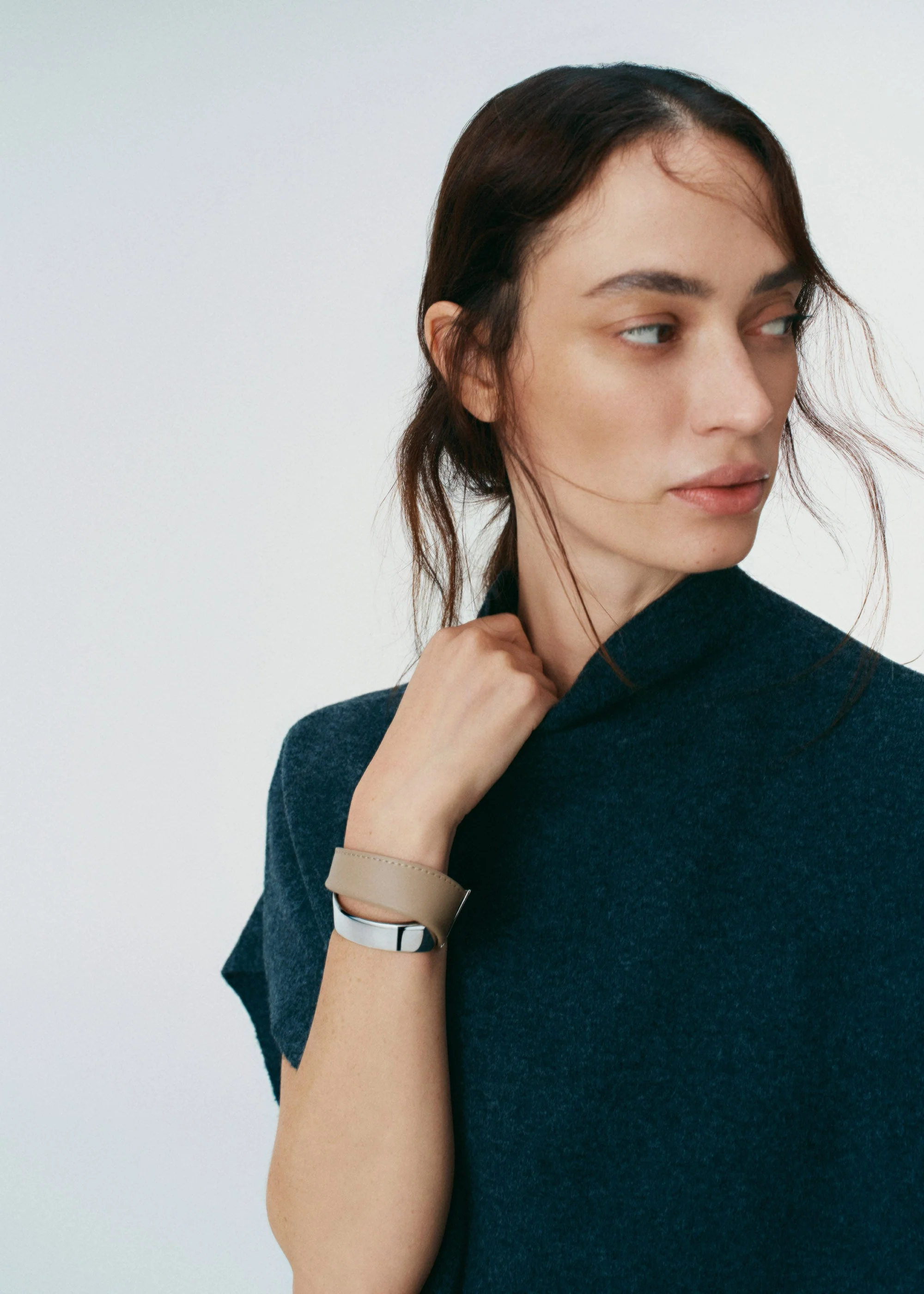 Ormé Cuff - Silver in rhodium with Taupe Leather - Image 5