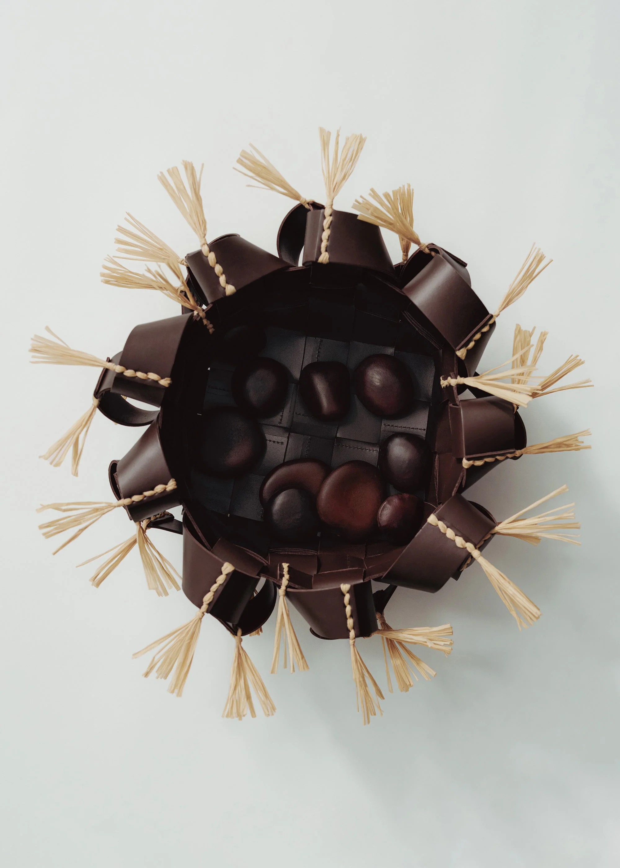 Yni basket - Ebony - Image 3